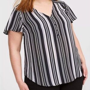 Torrid NWT size 3 equivalent 3X Black, White,Gray Vertical Stripe Blouse